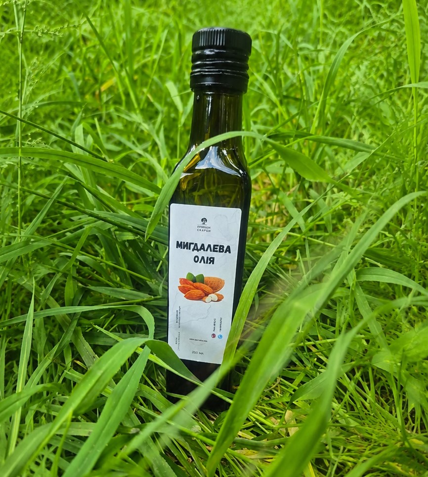 Мигдалева олія